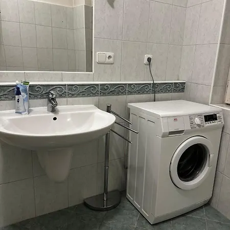 Udolni červený Kostel