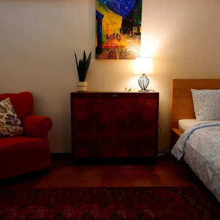 Apartment Udolni červený Kostel