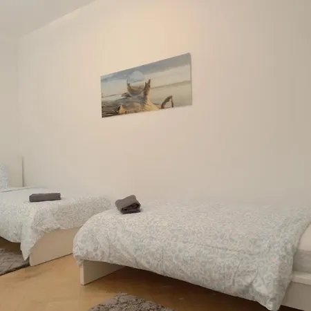 Udolni červený Kostel * Brno